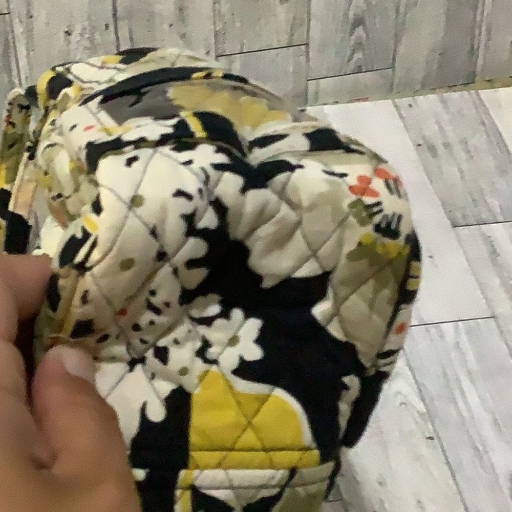 Vera Bradley yellow floral insulated lunch bag - Picture 4 of 7